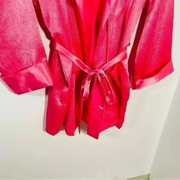 NWT Victoria's Secret Gold Label Deadstock Vintage Hot Pink Satin Robe with Belt - Picture 5 of 9